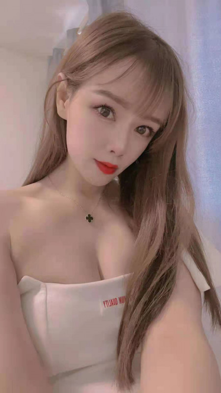 骚劲十足的嫩妹